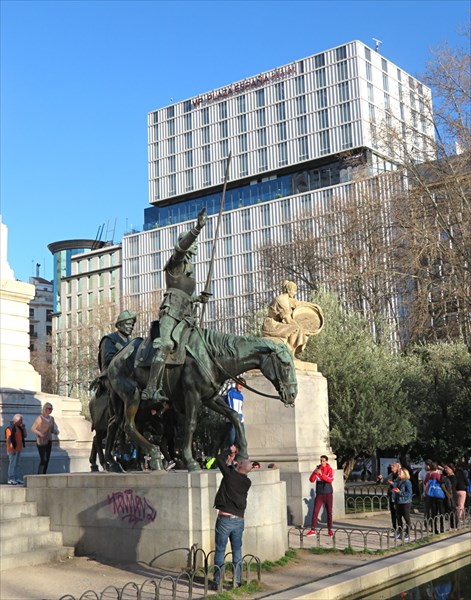 088-Памятник Сервантесу